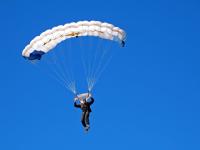 FB体育在线-开拓者淘汰赛惊险过关，字母哥化身关键先生力克吉林