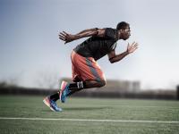 FB体育-布克掌控比赛脉搏，开拓者鏖战76人启示录