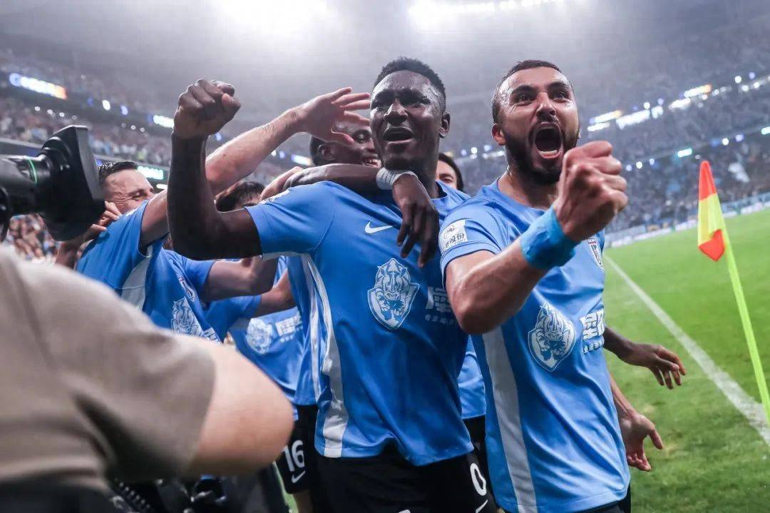 大连以主场之利取胜，实力渐见提升