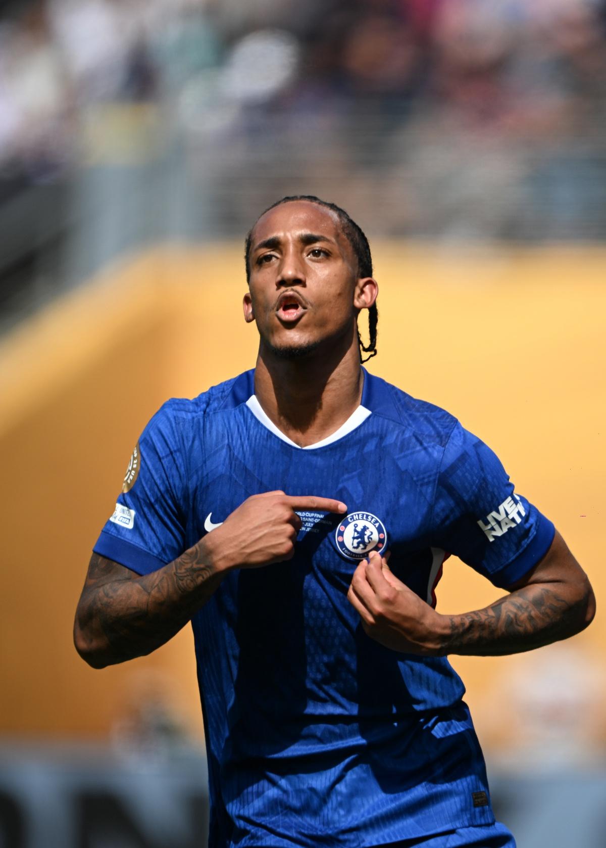 包含切尔西爆冷日本，马尔基尼奥斯一己之力扛起全队的词条