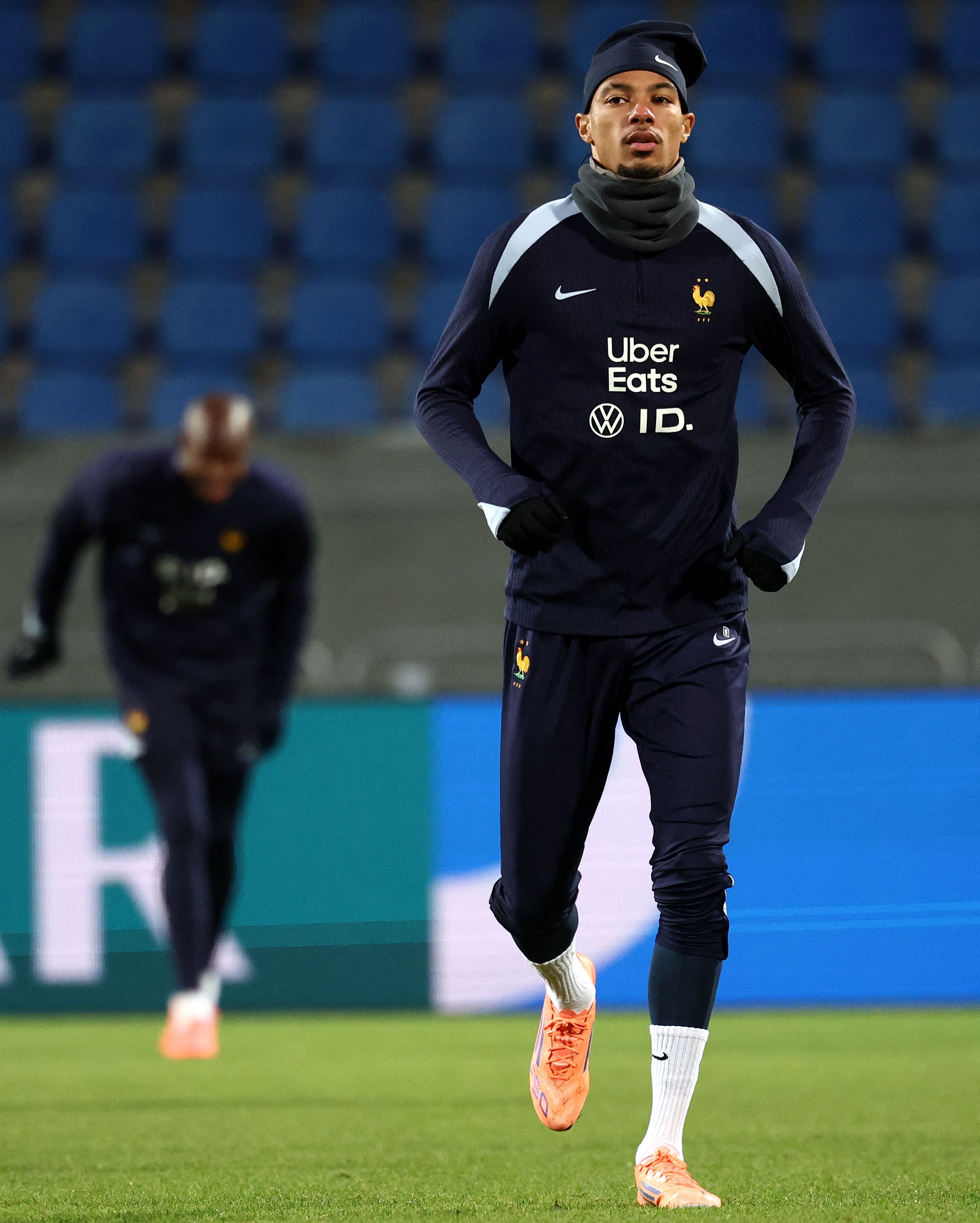 法国足球联赛赛况反复激烈,局势扑朔迷离 法国足球联赛赛况反复激烈,局势扑朔迷离