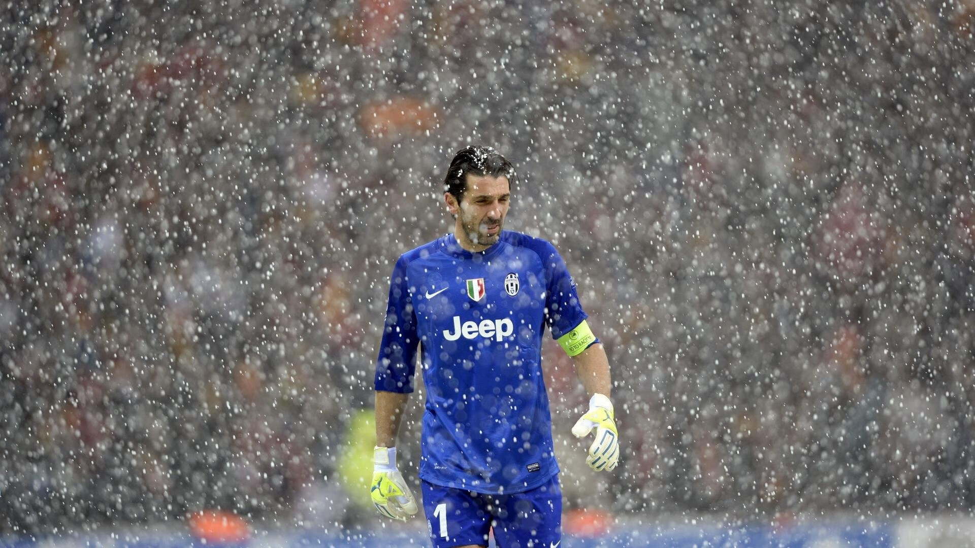 羽坛烽火夜，韩国铁骑横扫泰国，安赛龙烈焰点燃赛场